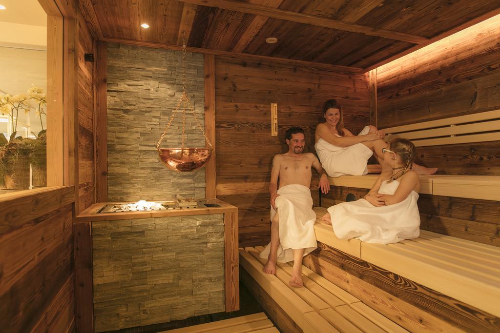 Family Hotel Desiree Grächen Εξωτερικό φωτογραφία